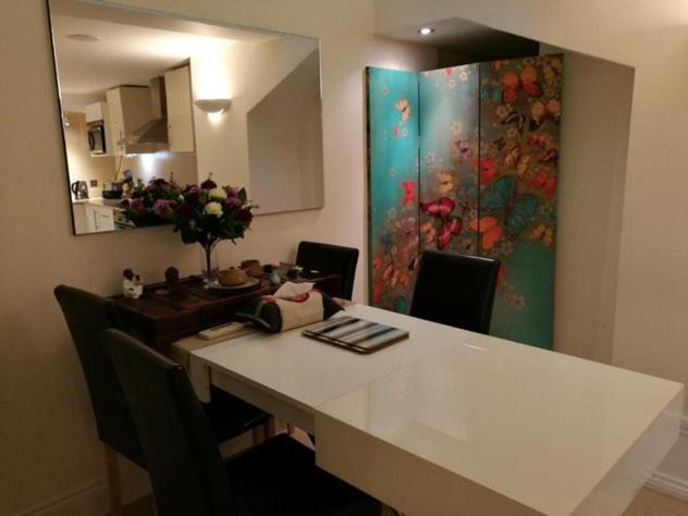 Lovet Homestay Londen Buitenkant foto