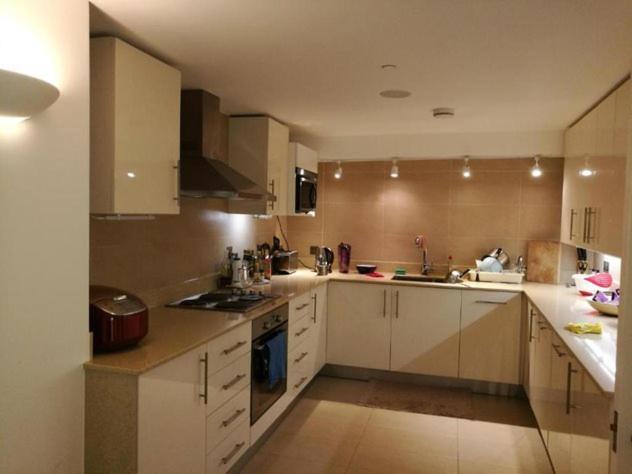 Lovet Homestay Londen Buitenkant foto
