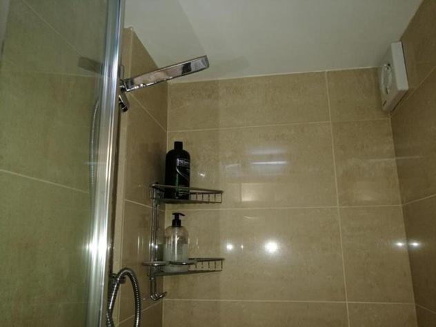 Lovet Homestay Londen Buitenkant foto