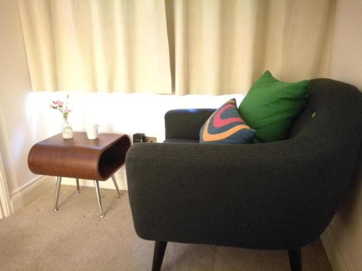 Lovet Homestay Londen Buitenkant foto