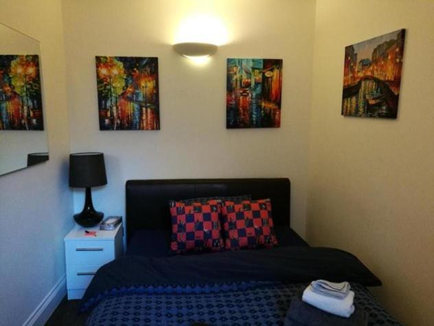 Lovet Homestay Londen Buitenkant foto