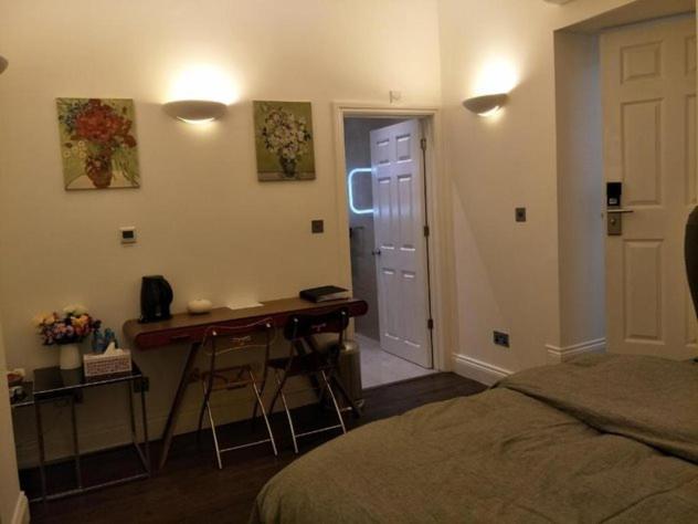 Lovet Homestay Londen Buitenkant foto