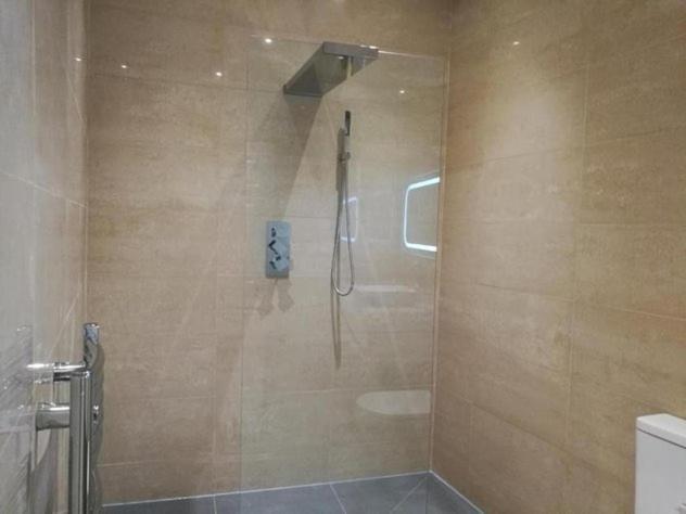 Lovet Homestay Londen Buitenkant foto